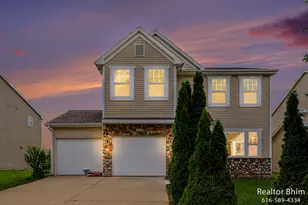 620 Worthington Dr, Lansing, MI 48906 - Photo 1