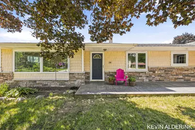 34 W 37th Street, Holland, MI 49423 - Photo 1