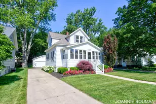 228 N Ottawa St, Zeeland, MI 49464 - Photo 1