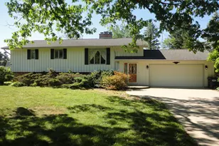 8711 Riverbend Dr, South Haven, MI 49090 - Photo 1