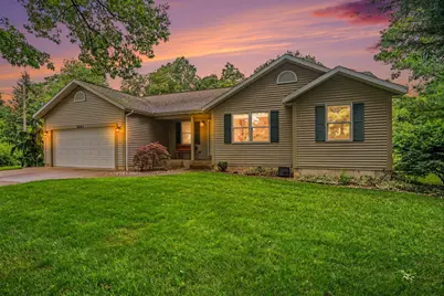 3921 S Sheridan Drive, Muskegon, MI 49444 - Photo 1