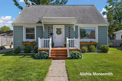 938 Colfax Avenue, Grand Haven, MI 49417 - Photo 1