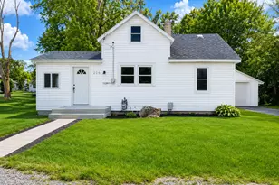 226 Cedar St NE, Cedar Springs, MI 49319 - Photo 1