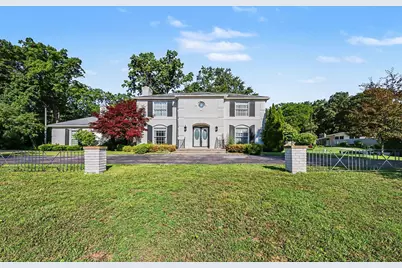 5054 Kings Gate Way, Bloomfield Hills, MI 48302 - Photo 1