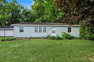 2356 E Napier Ave, Benton Harbor, MI 49022 - Photo 1
