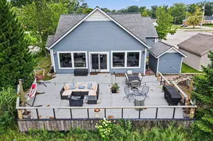 1102 Central Ave, Muskegon, MI 49445 - Photo 1