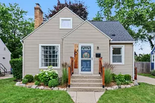 1055 Kelsey St NE, Grand Rapids, MI 49505 - Photo 1