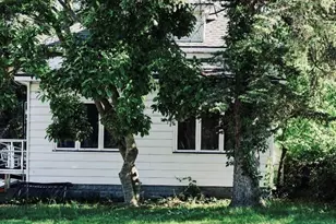 1079 W Southern Ave, Muskegon, MI 49441 - Photo 1