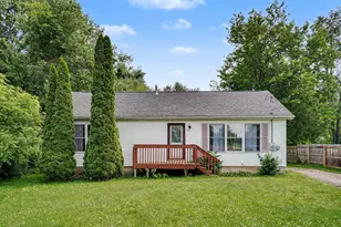 524 Graham St, Cassopolis, MI 49031 - Photo 1