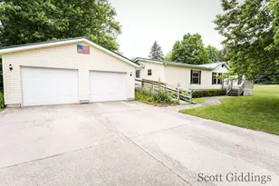 206 E 1st St, Stanton, MI 48888 - Photo 1