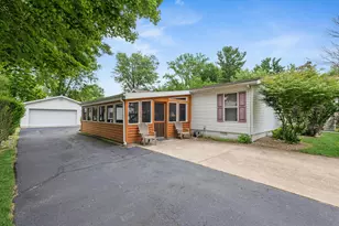 227 S Jameson St, New Buffalo, MI 49117 - Photo 1