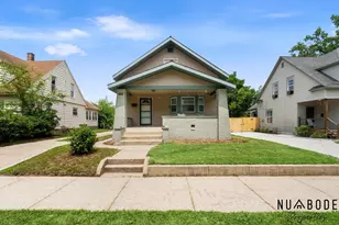933 Crescent St NE, Grand Rapids, MI 49503 - Photo 1