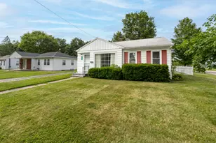 2009 Cambridge Dr, Kalamazoo, MI 49001 - Photo 1