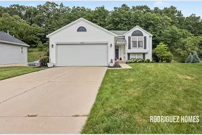 2007 Sandrel Drive NE, Grand Rapids, MI 49505 - Photo 1