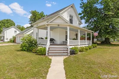 40 S Monroe Street NE, Rockford, MI 49341 - Photo 1