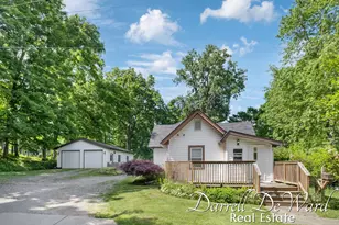 854 W Washington St, Ionia, MI 48846 - Photo 1