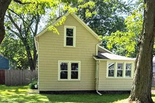 918 Wayne St, Jackson, MI 49202 - Photo 1
