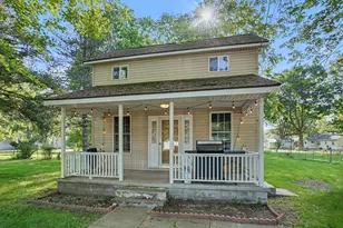 21 Sheridan St, Coldwater, MI 49036 - Photo 1