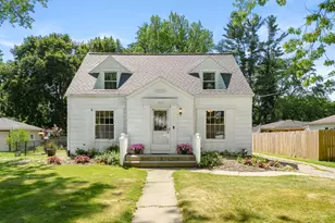 2315 Fairfield Ave, Kalamazoo, MI 49048 - Photo 1