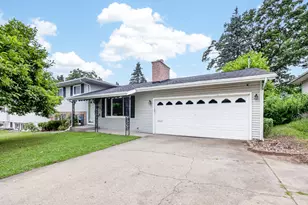 521 Garrison Rd, Battle Creek, MI 49017 - Photo 1