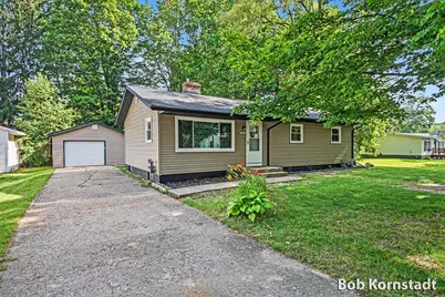 516 W Elm Street, Wayland, MI 49348 - Photo 1