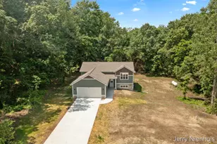 912 Blueberry Pne Ct, Allegan, MI 49010 - Photo 1