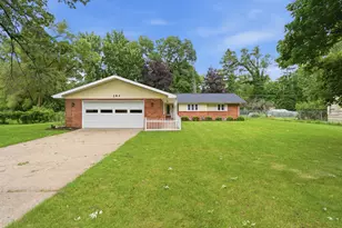 284 Hoover Ave, Benton Harbor, MI 49022 - Photo 1