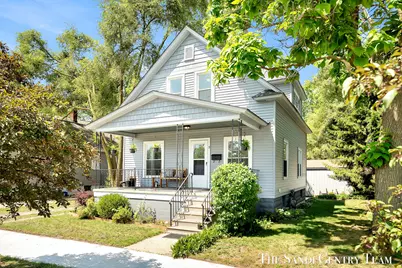 9 S Ferry Street, Grand Haven, MI 49417 - Photo 1