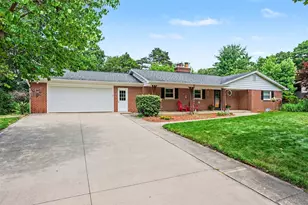 2023 Aberdeen Dr, Kalamazoo, MI 49008 - Photo 1