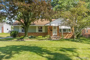 1843 Plymouth Terrace SE, Grand Rapids, MI 49506 - Photo 1