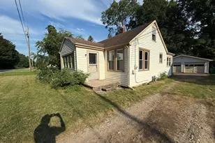 33037 Pokagon Hwy, Niles, MI 49120 - Photo 1