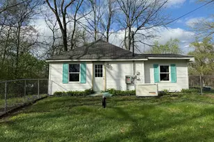 325 Wildwood Ave, Battle Creek, MI 49014 - Photo 1