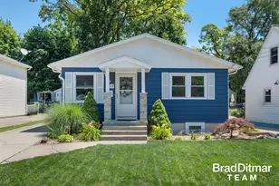 154 Alten Ave NE, Grand Rapids, MI 49503 - Photo 1