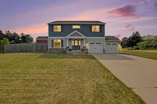853 N Michigan Ave, Fremont, MI 49412 - Photo 1