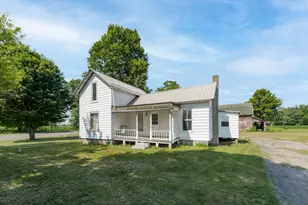 1076 Burbank Rd, Quincy, MI 49082 - Photo 1
