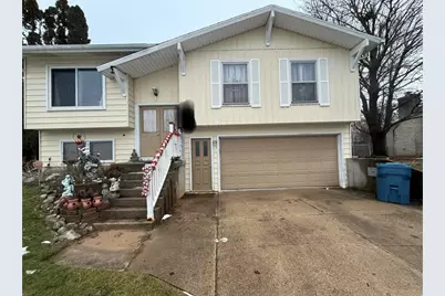 2582 McIntosh Avenue NE, Grand Rapids, MI 49525 - Photo 1