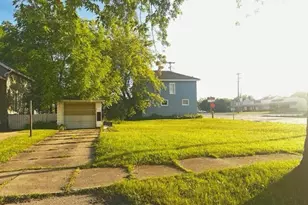 212 Cypress St, Manistee, MI 49660 - Photo 1
