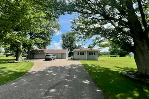 887 Williams Dr, Quincy, MI 49082 - Photo 1
