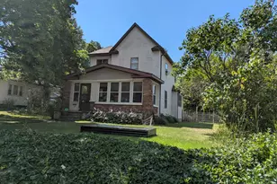 728 Leonard St NE, Grand Rapids, MI 49503 - Photo 1