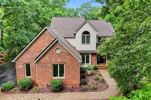 10560 W Splitstone, Pinckney, MI 48169 - Photo 1