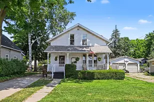 618 W Lawrence Ave, Charlotte, MI 48813 - Photo 1