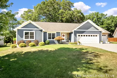 15055 Oakland Street, Spring Lake, MI 49456 - Photo 1