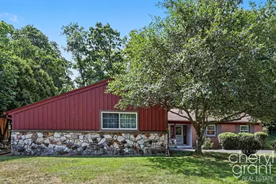 3052 Bonita Drive SE, Grand Rapids, MI 49508 - Photo 1