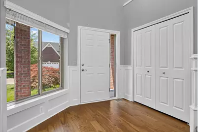 28000 Worthington Street, Saint Clair Shores, MI 48081 - Photo 1