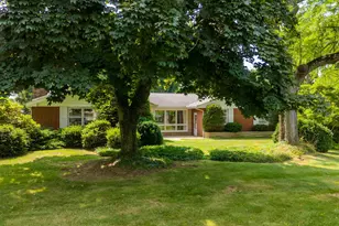 1625 Park Dr, Benton Harbor, MI 49022 - Photo 1