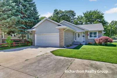 405 Douglas Street, Muskegon, MI 49445 - Photo 1