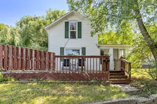 522 Ionia St, Belding, MI 48809 - Photo 1