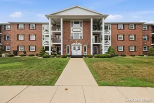 7530 Boulder Bluff Dr, Jenison, MI 49428 - Photo 1