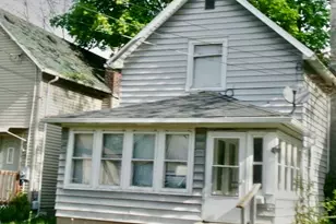 1021 Hickory St, Lansing, MI 48912 - Photo 1