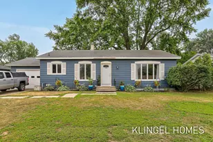 1144 Oakes Ave, Grand Haven, MI 49417 - Photo 1
